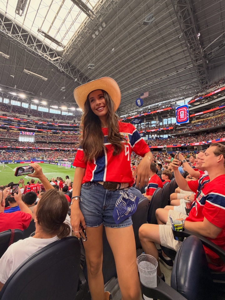 哈兰德女友曾练足球 厄德高妻子获17金——挪威队核心球员场外关系梳理 哈兰德女友曾练足球 厄德高妻子获17金——挪威队核心球员场外关系梳理