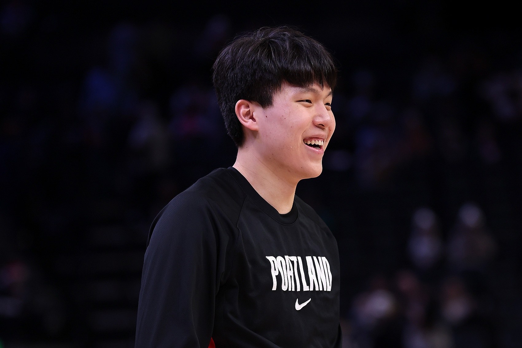 杨瀚森夏联8中7砍18+10 赛后自曝因劳累感染皮肤疾病 杨瀚森夏联8中7砍18+10 赛后自曝因劳累感染皮肤疾病
