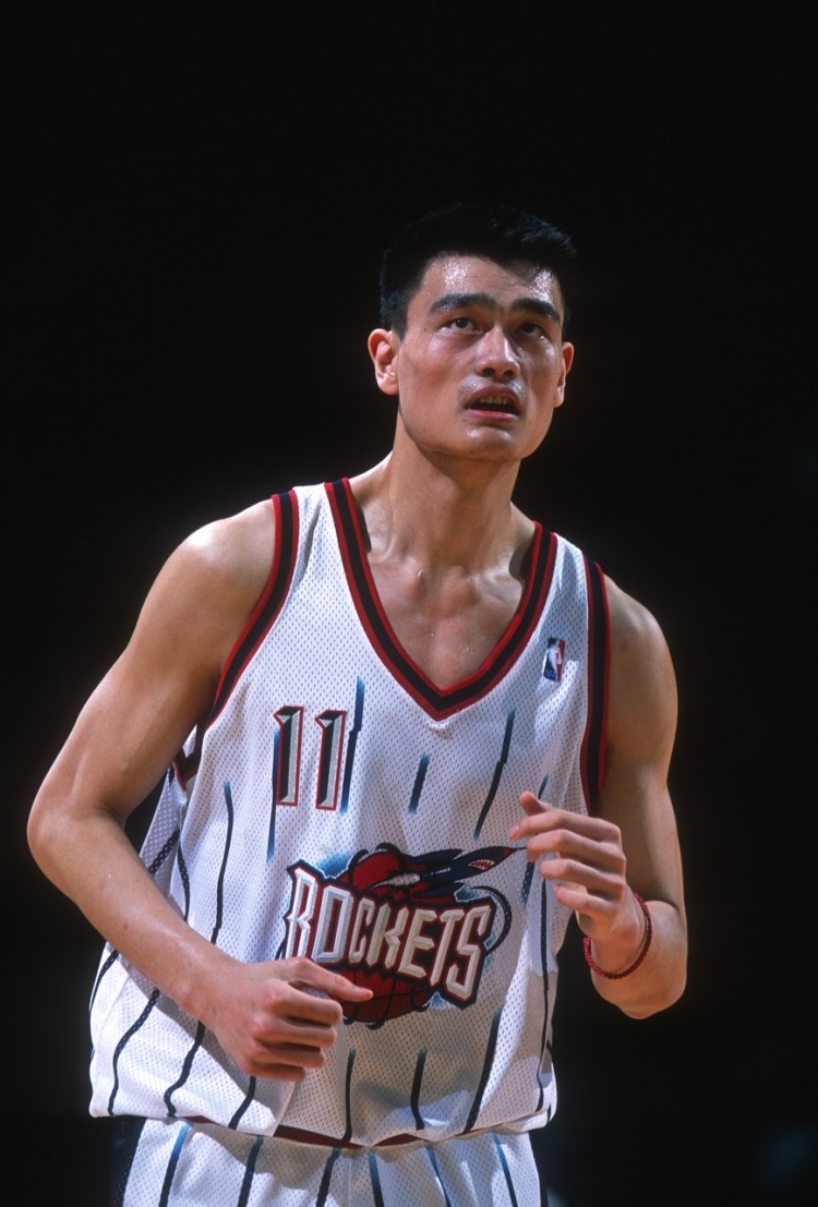姚明NBA收入也曾面临分成?媒体人:舆论施压后最终只缴税后3%-5%