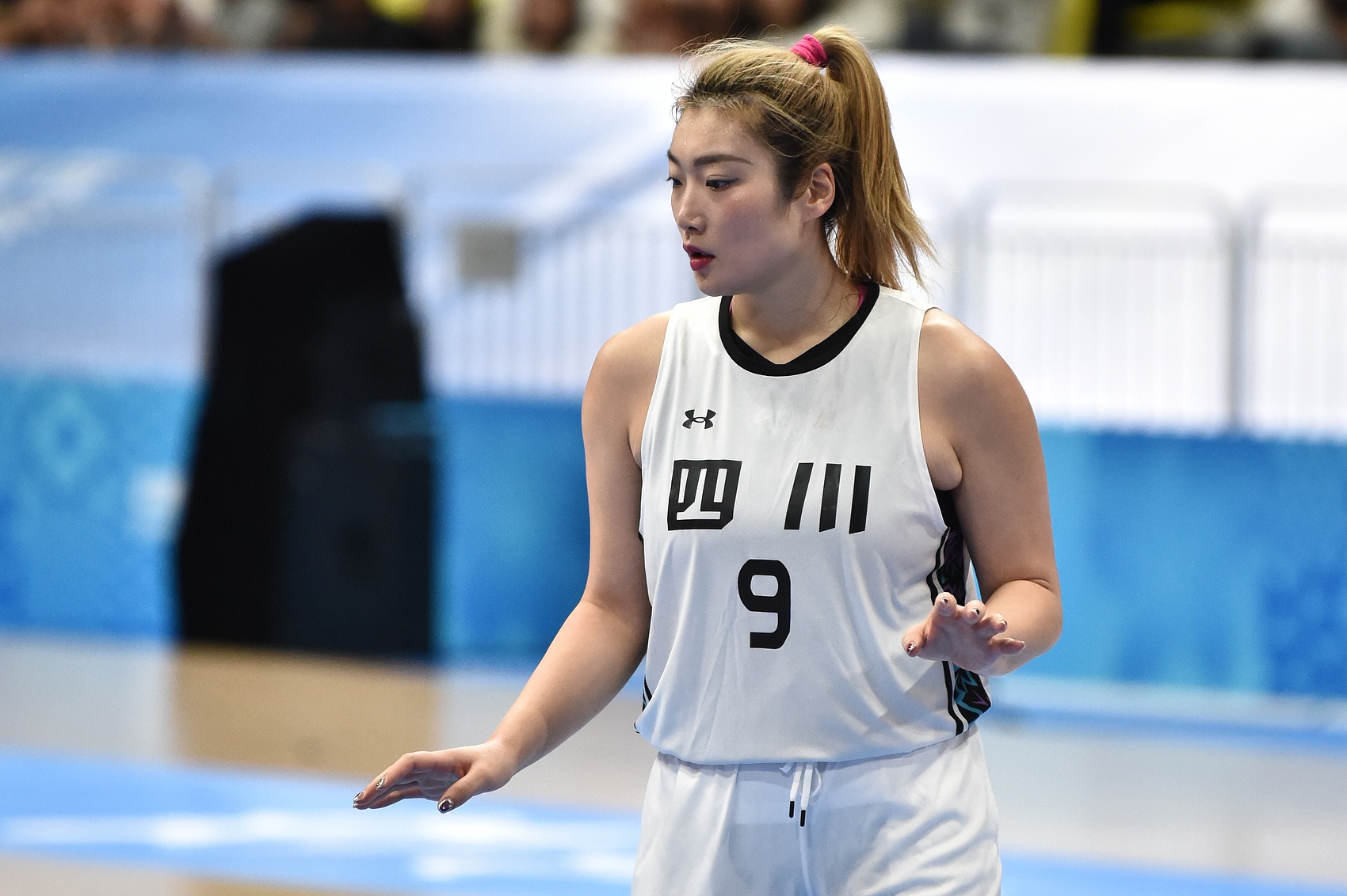 杨毅回应多年前夸李梦:那是当年的事了 现在还再吹就别带上我了