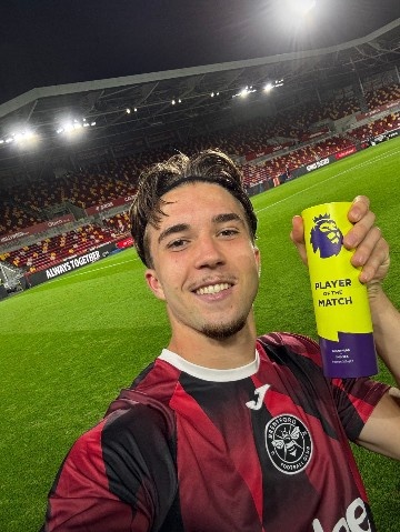 布伦特福德中卫舒斯特谈胜蓝军:不在乎个人数据,只想帮球队获胜